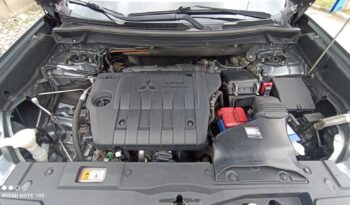 MITS.OUTLANDER 2.2 DI-D 4WD CVT 7M INSTYLE full