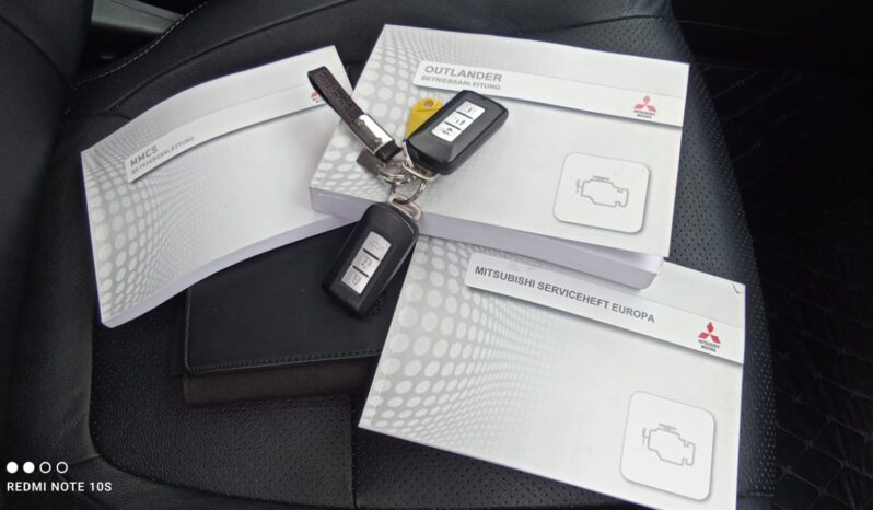 MITS.OUTLANDER 2.0 MIVEC 4WD CVT 7M INSTYLE full