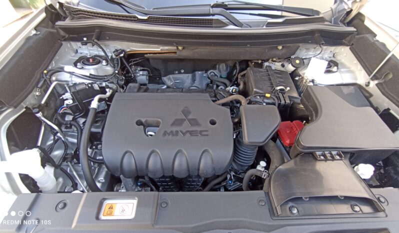 MITS.OUTLANDER 2.0 MIVEC 4WD CVT SPIRIT full