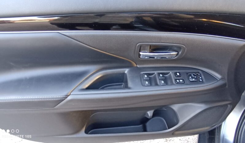 MITS.OUTLANDER 2.0 MIVEC 4WD CVT SPIRIT full