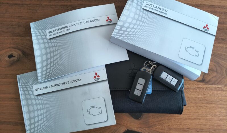 MITS. OUTLANDER 2.0 MIVEC 4WD CVT EDITION 100 full