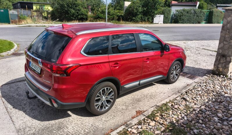 MITS. OUTLANDER 2.0 MIVEC 4WD CVT EDITION 100 full