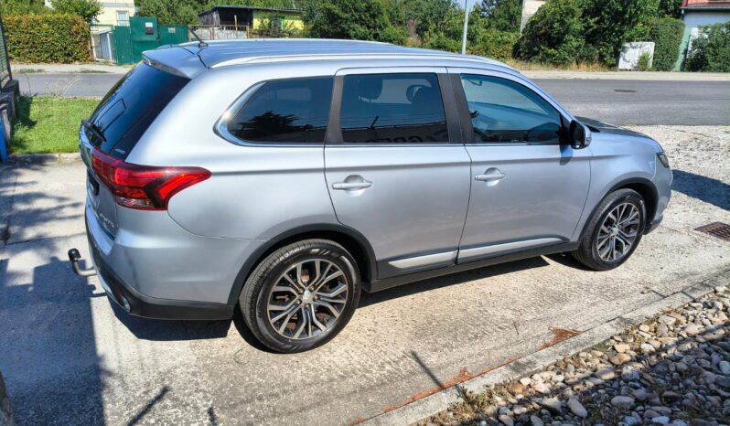 MITS. OUTLANDER 2.0 MIVEC 4WD CVT full