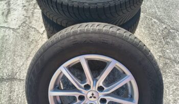 MITS. OUTLANDER 2.0 MIVEC 4WD CVT full