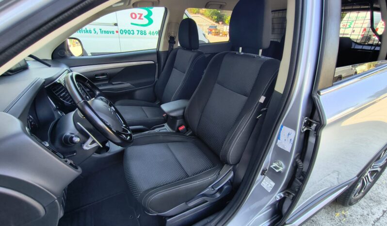 MITS. OUTLANDER 2.0 MIVEC 4WD CVT full