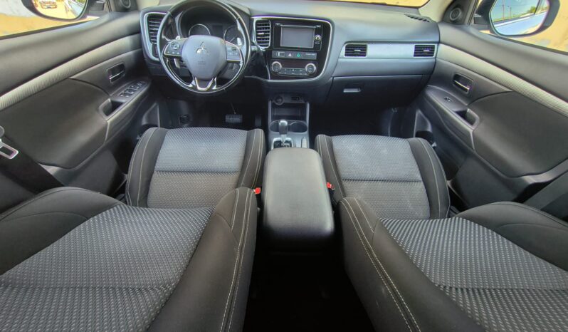 MITS. OUTLANDER 2.0 MIVEC 4WD CVT full